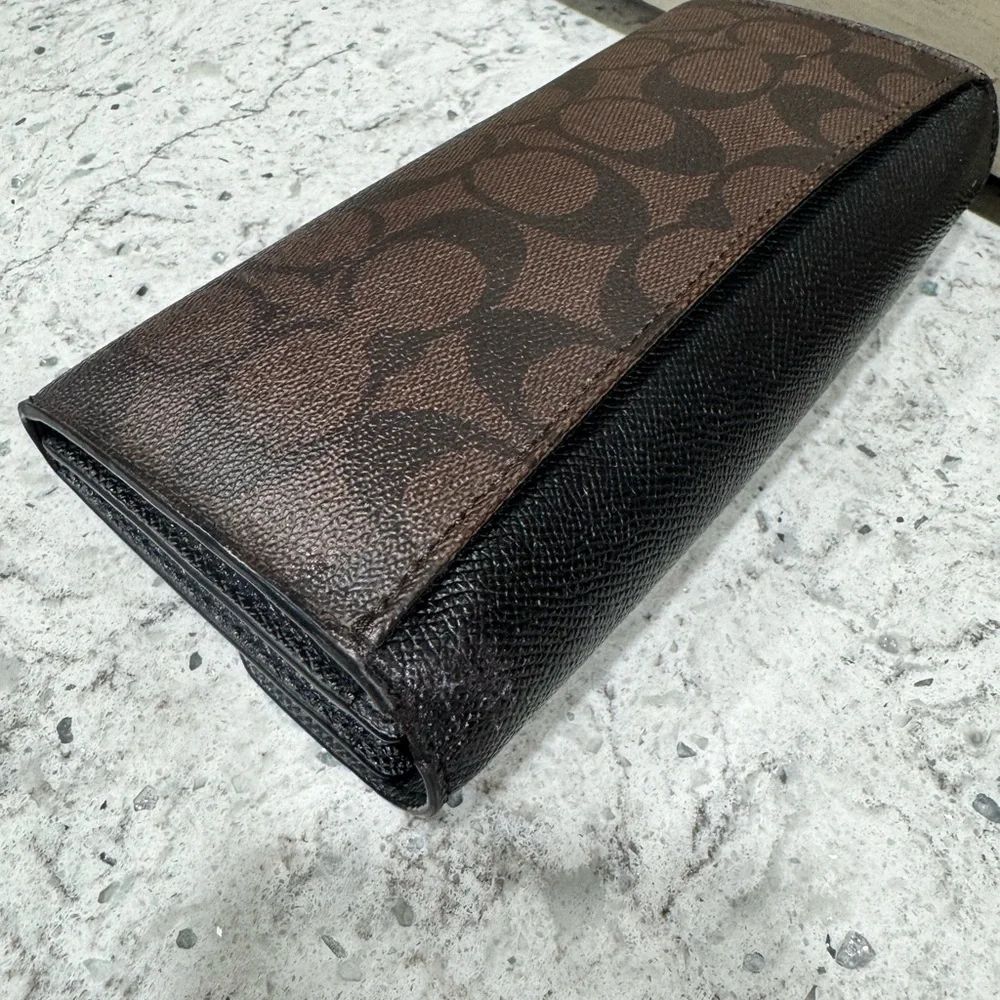Coach Black and Gold Textured Envelope Wallet AUTHENTIC